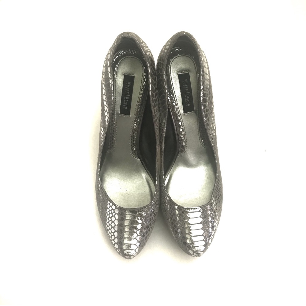White House Black Market Silver Heels 8.5 - Picture 4 of 7